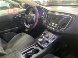 Chrysler 200